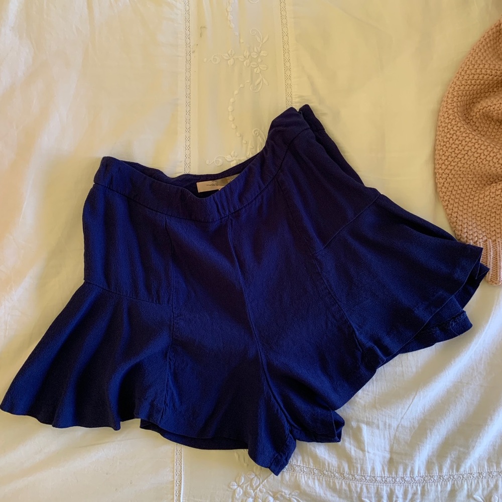 Forever21 XXI Navy Flutter Shorts